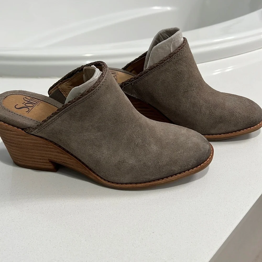 New Sofft Samarie Slide Booties - Picture 2 of 5